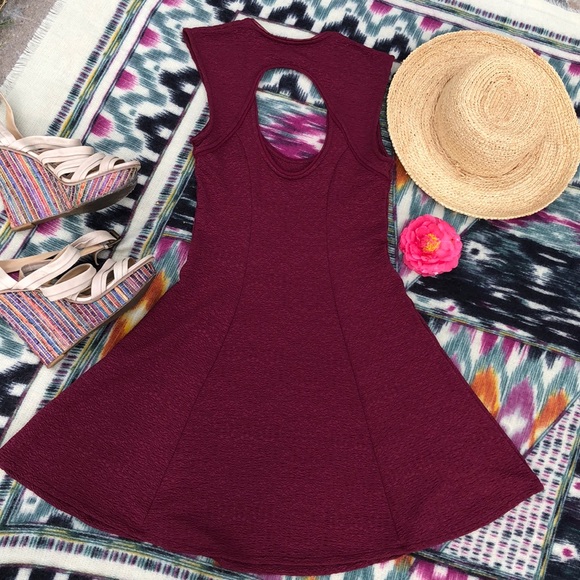 UO Silence + Noise Merlot Dress - Picture 5 of 6